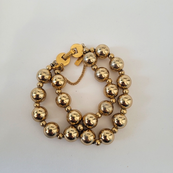 Vintage Monet double strand bracelet with gold tone beads - Picture 1 of 11